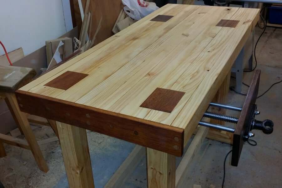 Durable And Cheap 2×4 Workbench
