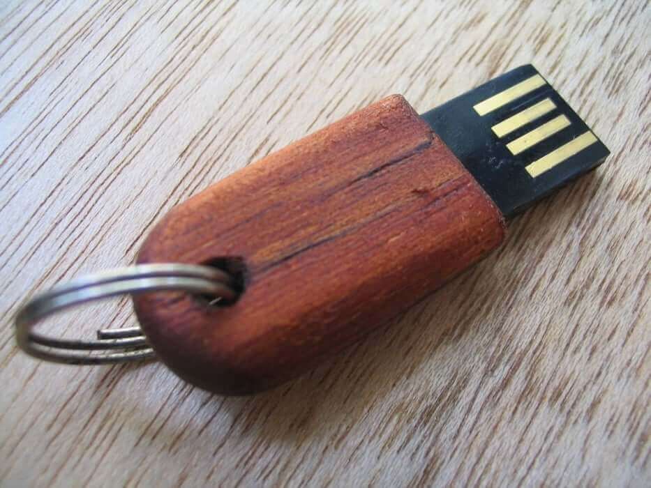 Tiny Wooden USB Driver