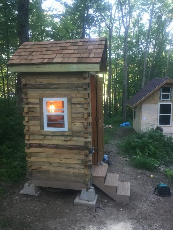 Recycled Pallets Tiny Cabin