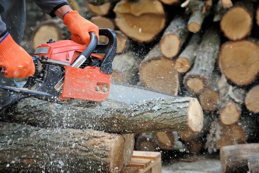 Benefits Of Using A Chainsaw