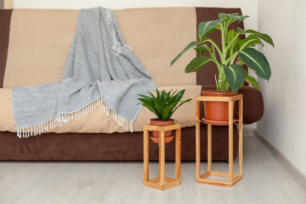 45 DIY Plant Stand Ideas For Indoor and Outdoor