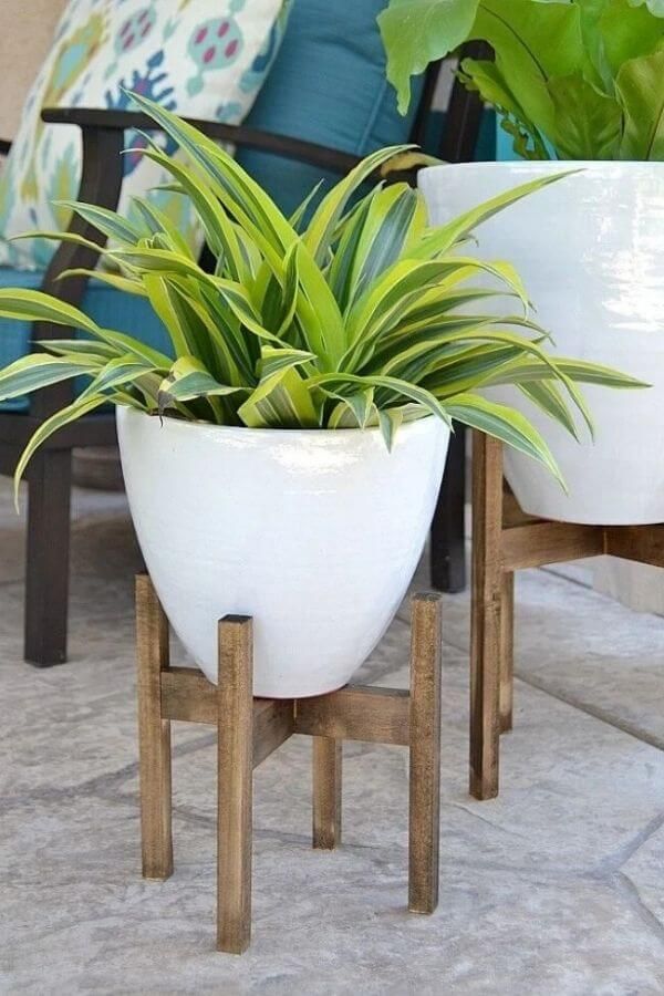 DIY Wooden Plant Stands