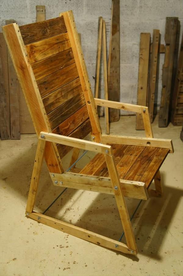 DIY Pallet Rocking Chair