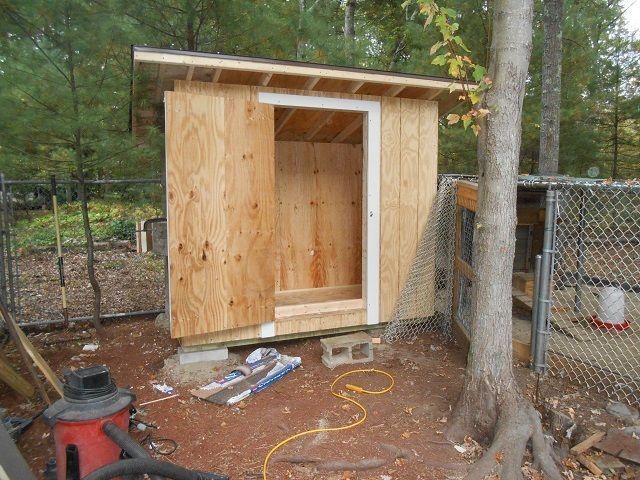 Build A Chicken Coop With 4×8 Wood Pallets