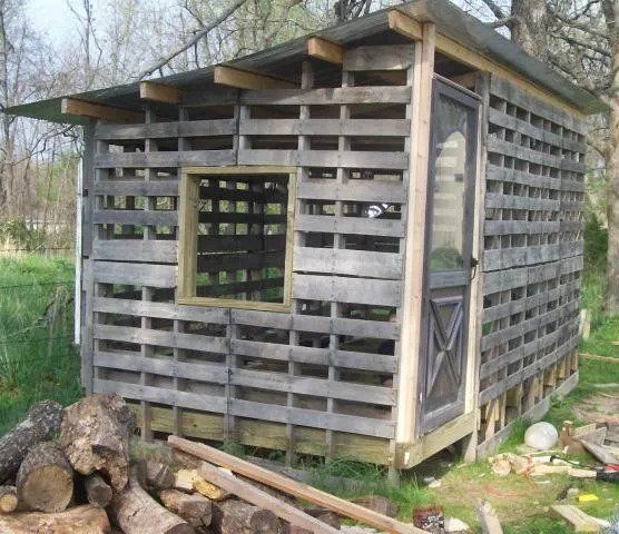Wood Pallet Palace Chicken Coop