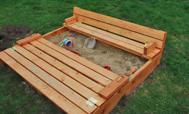 DIY Sandbox With Built-In Seats