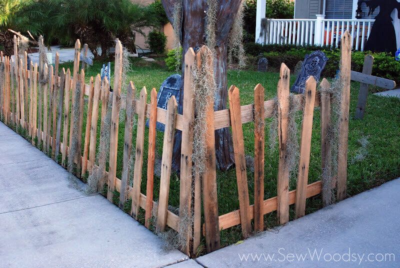 Halloween Wood Pallet Fence