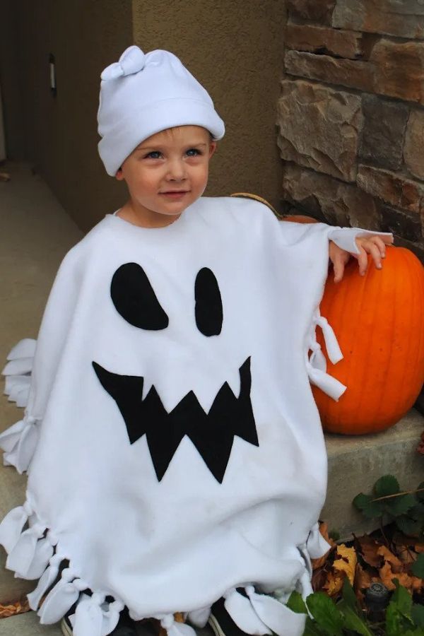 Easy No-Sew Ghost Costume