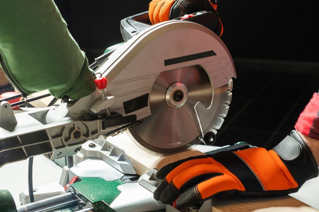 Tips Safety When Use Miter Saw